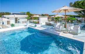 1 Bedroom Amazing Apartment In Pineto Pineto